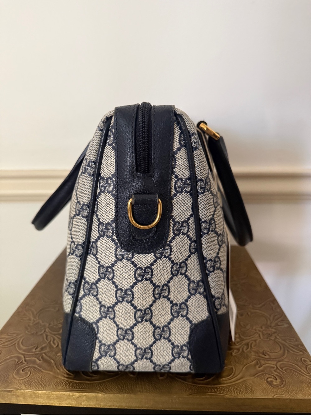 Authentic Vintage Gucci GG Navy Blue Handbag - Picture 6 of 16